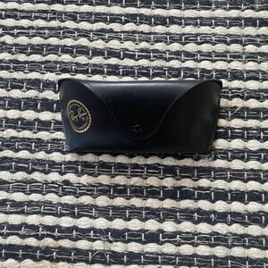 🌿Ray-Ban Black Sunglasses Snap Closed Carry Protection Hard Case